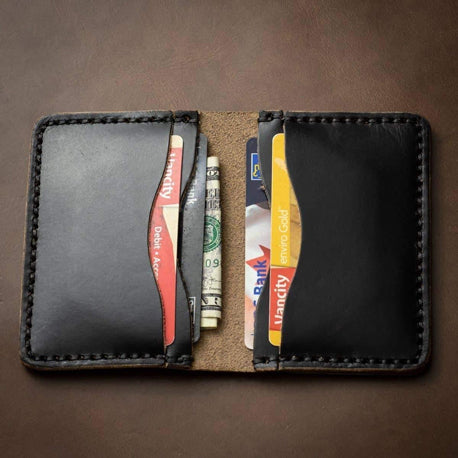 psychology of leather wallets: choice says about you featured image
