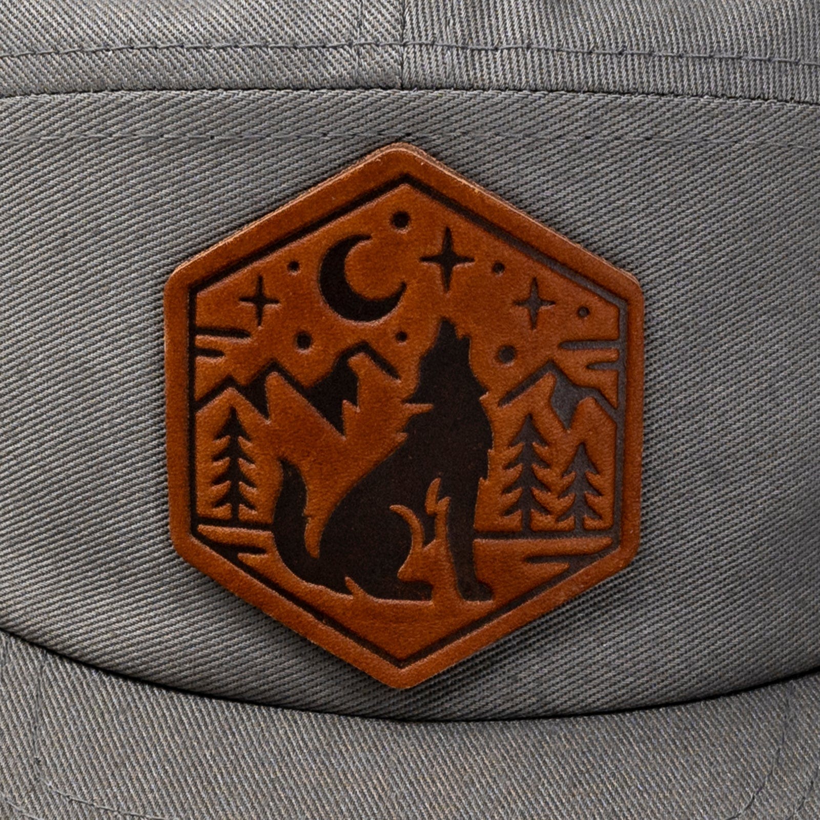Howling Wolf Jockey Hat Popov Leather®