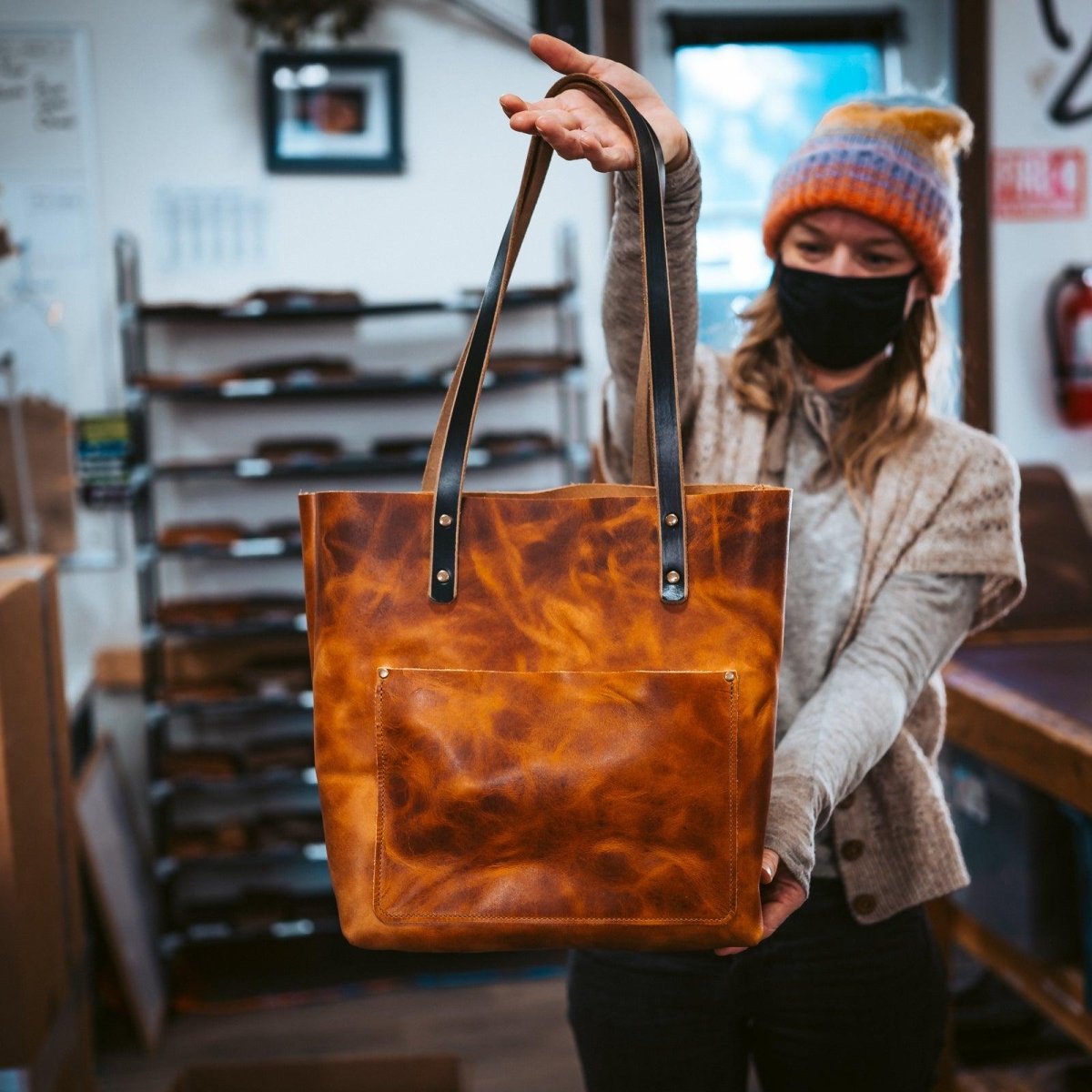 Pack Your Leather Tote Bag Like a Pro: What to Include in Your Carry-On Bag | Popov Leather